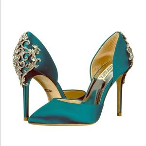 Badgley Mischka Satin Karma Pump Crystal Heel 7.5